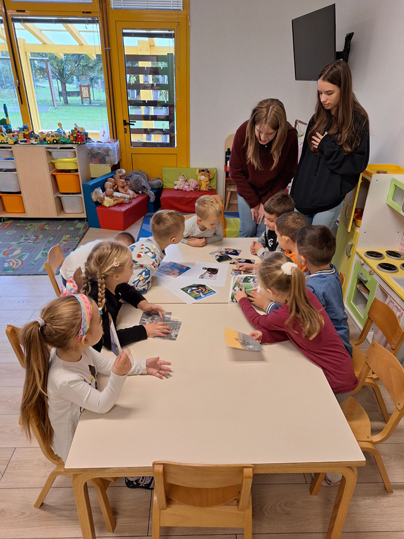LONČEKI OBILJEŽILI DAN ZAŠTITE ŽIVOTINJA