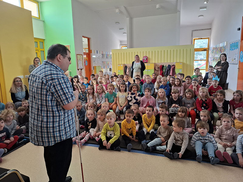 DOJMLJIV SUSRET S OSOBITIM PJESNIKOM - pjesnik Danijel Kralj